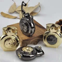 The Outdoor Vault Outdoor-Artikel|Heimwerkzeuge-Vintage Kerosinfeuerzeug - Automatische Drehzündung