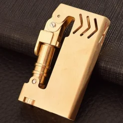 The Outdoor Vault Camping-Werkzeuge|Heimwerkzeuge-Vintage Messing Kerosin Feuerzeug - Antikes mechanisches Flammenwerkzeug