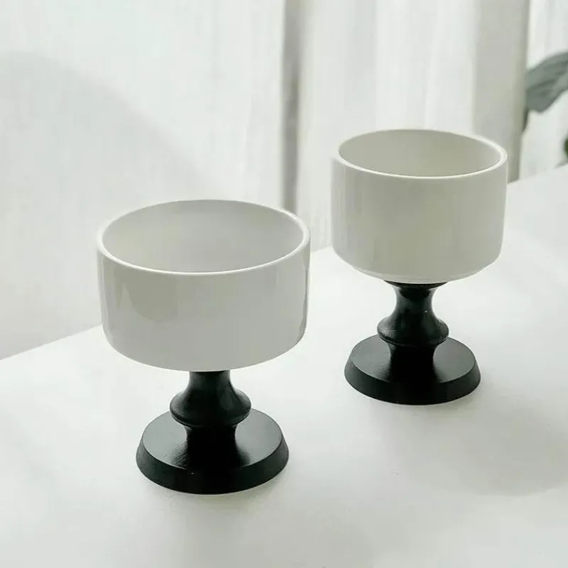 Plates u0026 More Küche & Esszimmer-Vintage-Dessertkelch aus Keramik – Schale mit Holzstiel, 220 ml