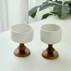 Plates u0026 More Küche & Esszimmer-Vintage-Dessertkelch aus Keramik – Schale mit Holzstiel, 220 ml