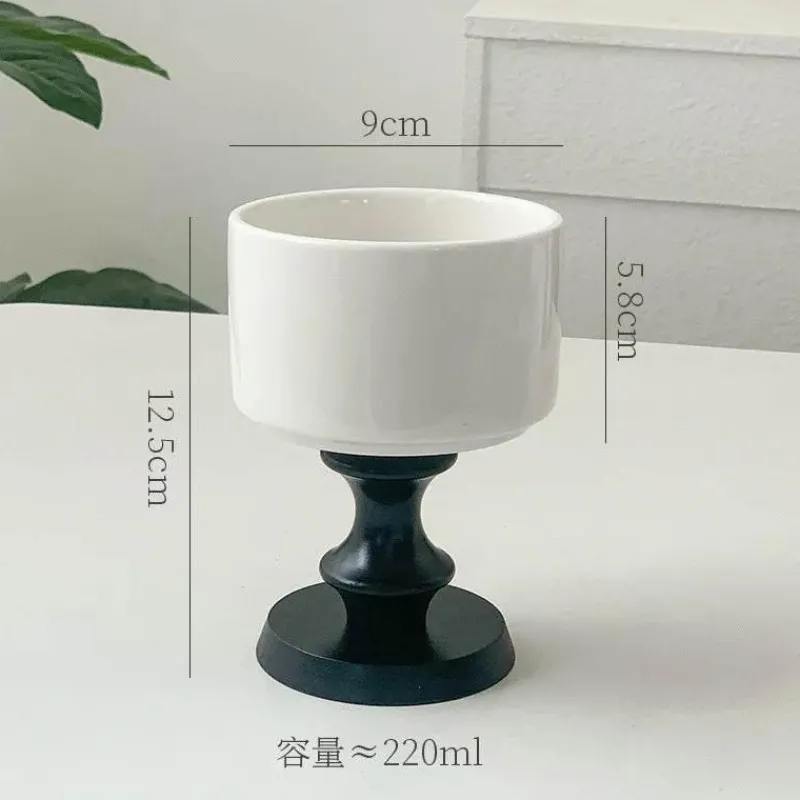 Plates u0026 More Küche & Esszimmer-Vintage-Dessertkelch aus Keramik – Schale mit Holzstiel, 220 ml