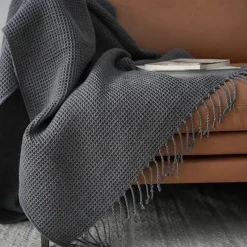 Wrap u0026 Relax Bettzeug-Waffelstrickdecke – weicher, atmungsaktiver Überwurf in Volltonfarbe für das Schlafsofa