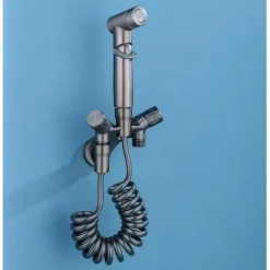 The Blissful Bath Badezimmer-Wall Mounted Bidet Faucet Spray - Elegant Bathroom Fixture
