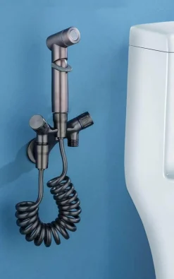 The Blissful Bath Badezimmer-Wall Mounted Bidet Faucet Spray - Elegant Bathroom Fixture