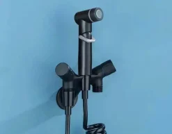 The Blissful Bath Badezimmer-Wall Mounted Bidet Faucet Spray - Elegant Bathroom Fixture