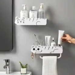 The Blissful Bath Badezimmer-Wandmontierter Badezimmer-Organizer – Regal im Lazy Kitten-Design