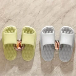 Tranquil Waters Badezimmer-Wandmontiertes Schuhregal – Transparente Organizer-Aufbewahrungslösung