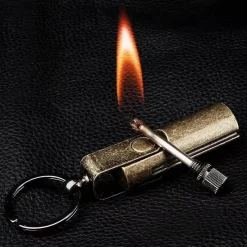 The Outdoor Vault Camping-Werkzeuge|Camping Im Freien-Wasserdichtes Schlüsselanhänger-Feuerzeug – Kompaktes Überlebenswerkzeug