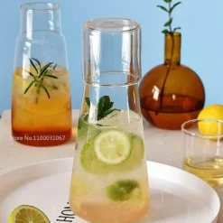 Plates u0026 More Küche & Esszimmer-Wasserkaraffe-Set aus klarem Glas mit Tasse – Trinkgeschirr fürs Bett