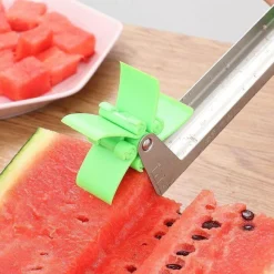 The Culinary Kit Küche & Esszimmer-Wassermelonenschneider aus Edelstahl – einfaches Schneidewerkzeug
