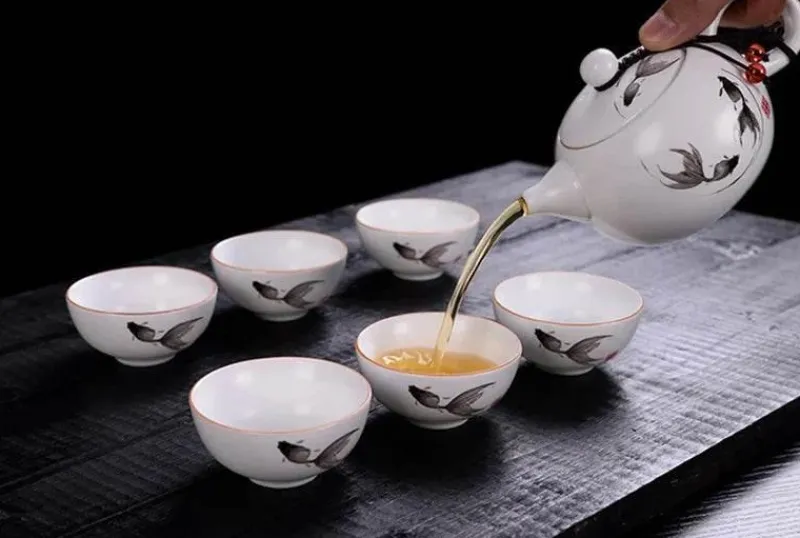 Plates u0026 More Küche & Esszimmer-Weißes, mattes Teekannen-Set aus Keramik – Teegeschirr-Wasserkocher für Tee und Kaffee