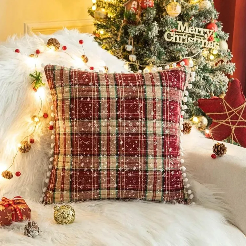 Pillow Haven Bettzeug-Weihnachtlich karierte Kissenhülle - Grünes und rotes Kissen für die Heimdekoration