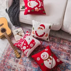The Cushion Corner Bettzeug-Weihnachtskissenbezüge mit Schneeflocken und Elchmotiv – Festliche dekorative Kissenbezüge