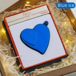 Cozy Living Camping Im Freien|Outdoor-Artikel-Winddichtes Feuerzeug mit Liebesprojektor – Geschenkidee mit ewiger Flamme