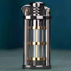 The Outdoor Vault Camping Im Freien|Outdoor-Artikel-Windfestes Kerosinfeuerzeug aus Metall – Transparentes Flammendesign