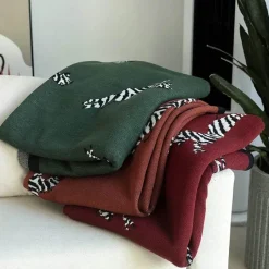 Wrap u0026 Relax Bettzeug-Zebra-Strickdecke – Jacquard-Wohndekor