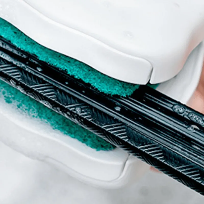 The Culinary Kit Küche & Esszimmer-Zweiseitige Reinigungsbürste für Küchenmesser – Doppelseitiges Geschirrspülwerkzeug