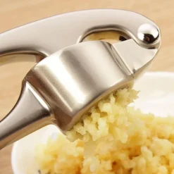 The Culinary Kit Küche & Esszimmer-Zwiebel-Knoblauch-Zerkleinerer - Küchen-Gemüseschneider